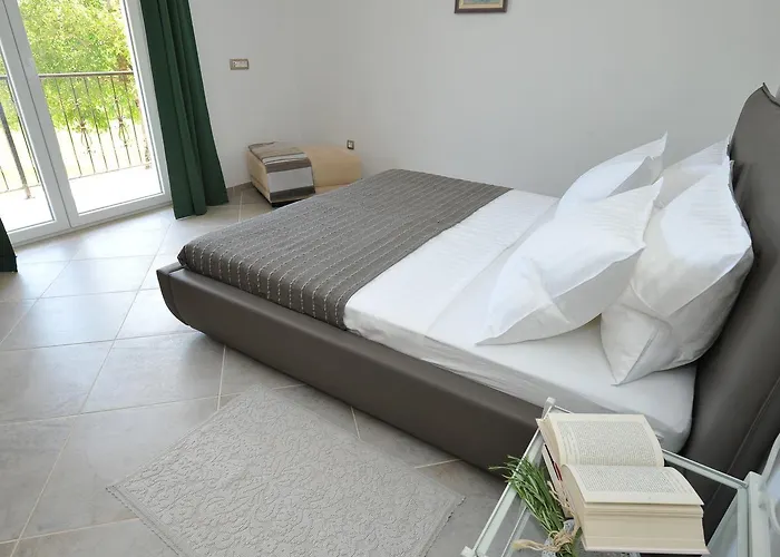 In Tijarica With Private Pool Villa *