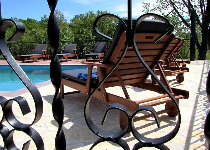 Villa In Tijarica With Private Pool *