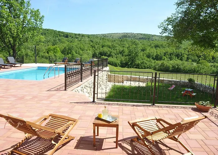 Villa In Tijarica With Private Pool