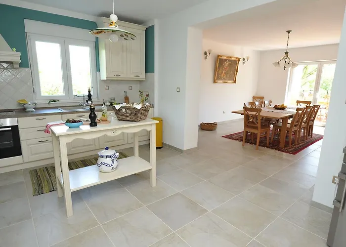 In Tijarica With Private Pool Villa Pocrnja