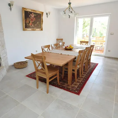 فيلة In Tijarica With Private Pool *