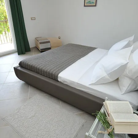 In Tijarica With Private Pool Villa *