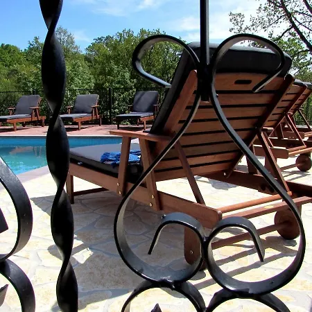 Villa In Tijarica With Private Pool *